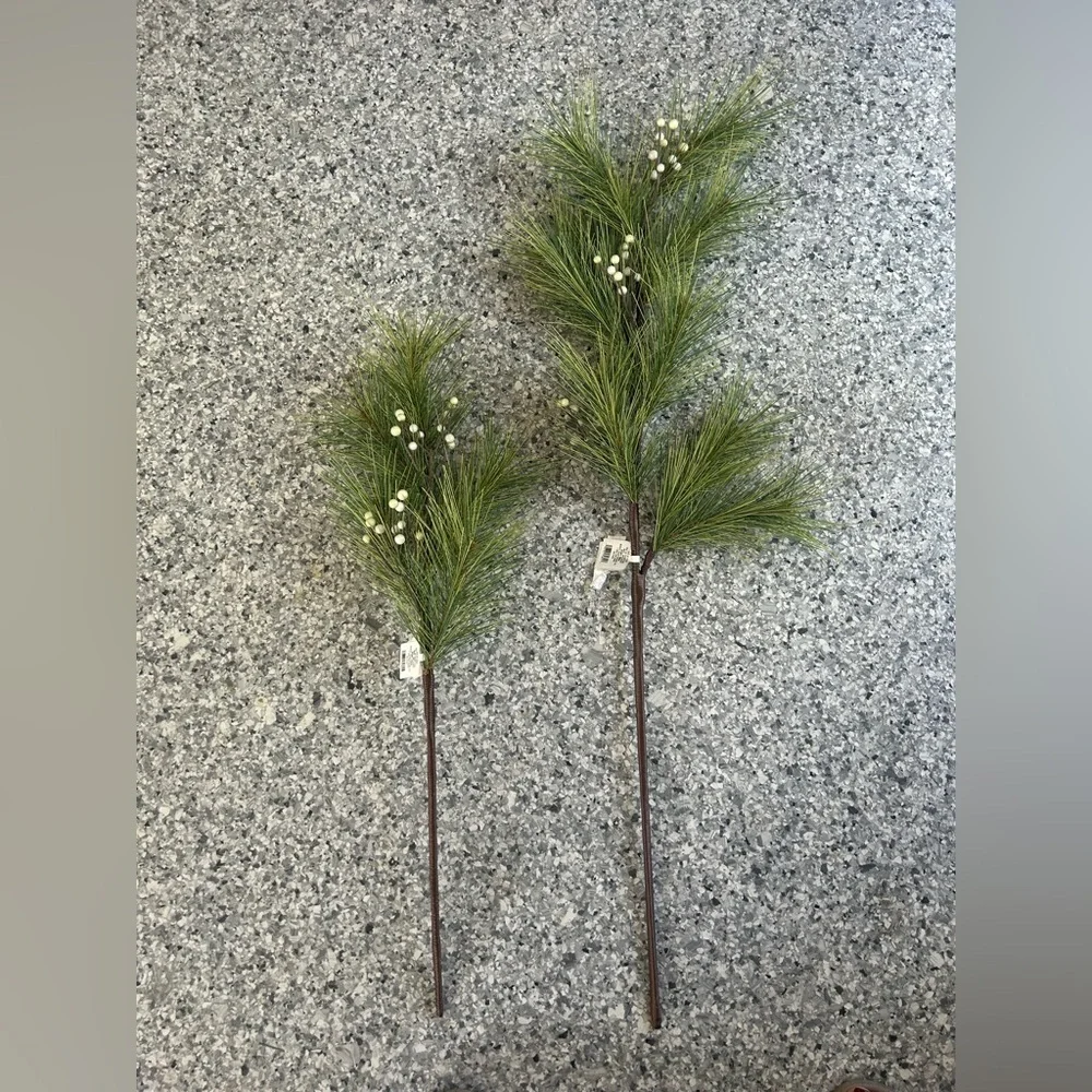 NWT 25” Hearth&Hand Faux Long Pine Needle and Snowberry stems